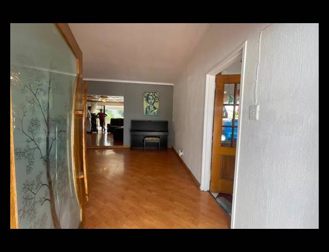 4 BEDROOM HOUSE FOR SALE IN GLENVISTA